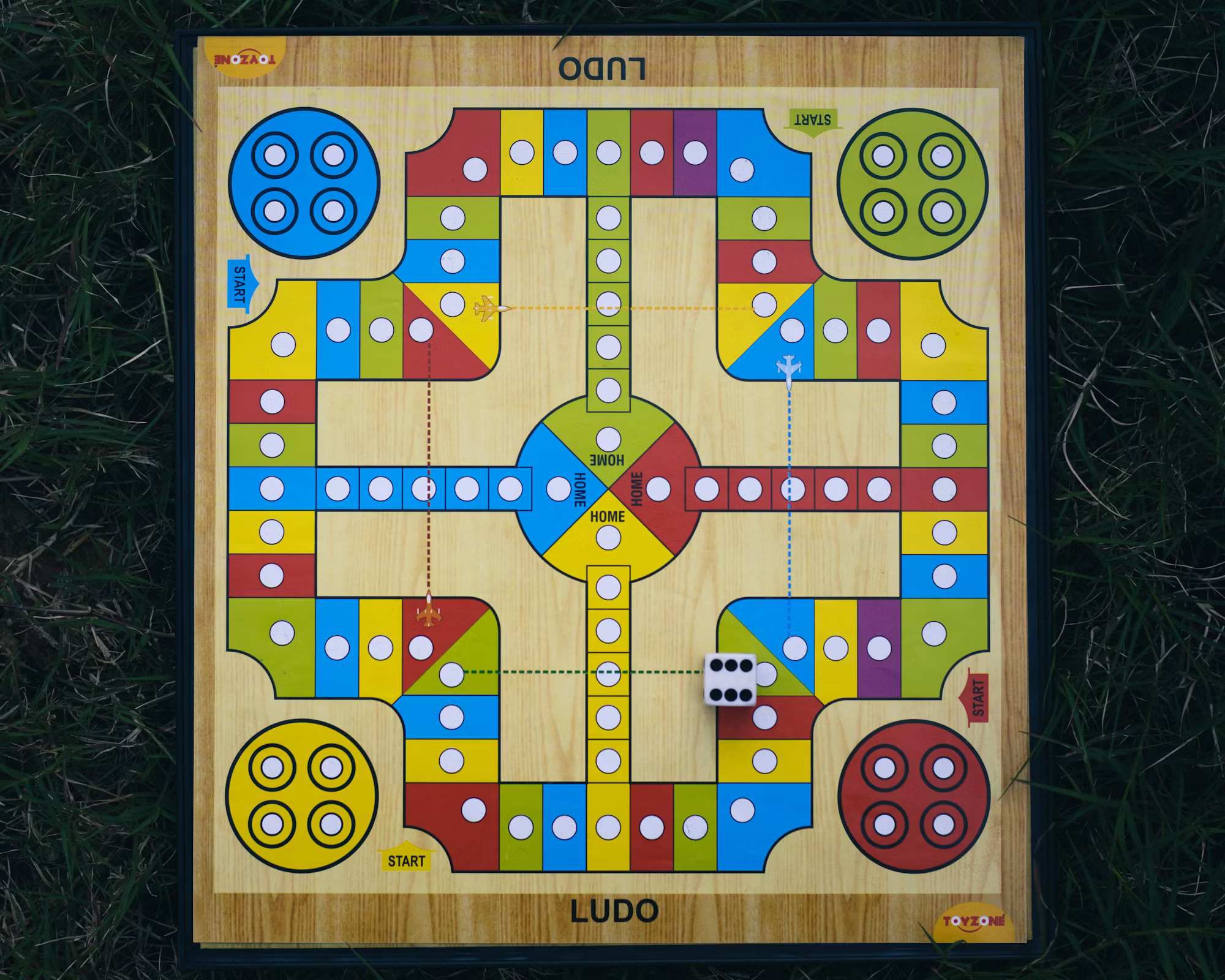 The Evolution of Board Games: From Classic to Digital Entertainment
